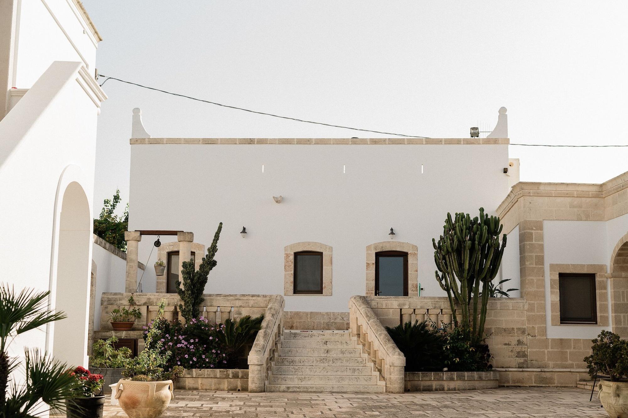 Masseria San Martino Hotel Pezze Di Greco Exterior photo