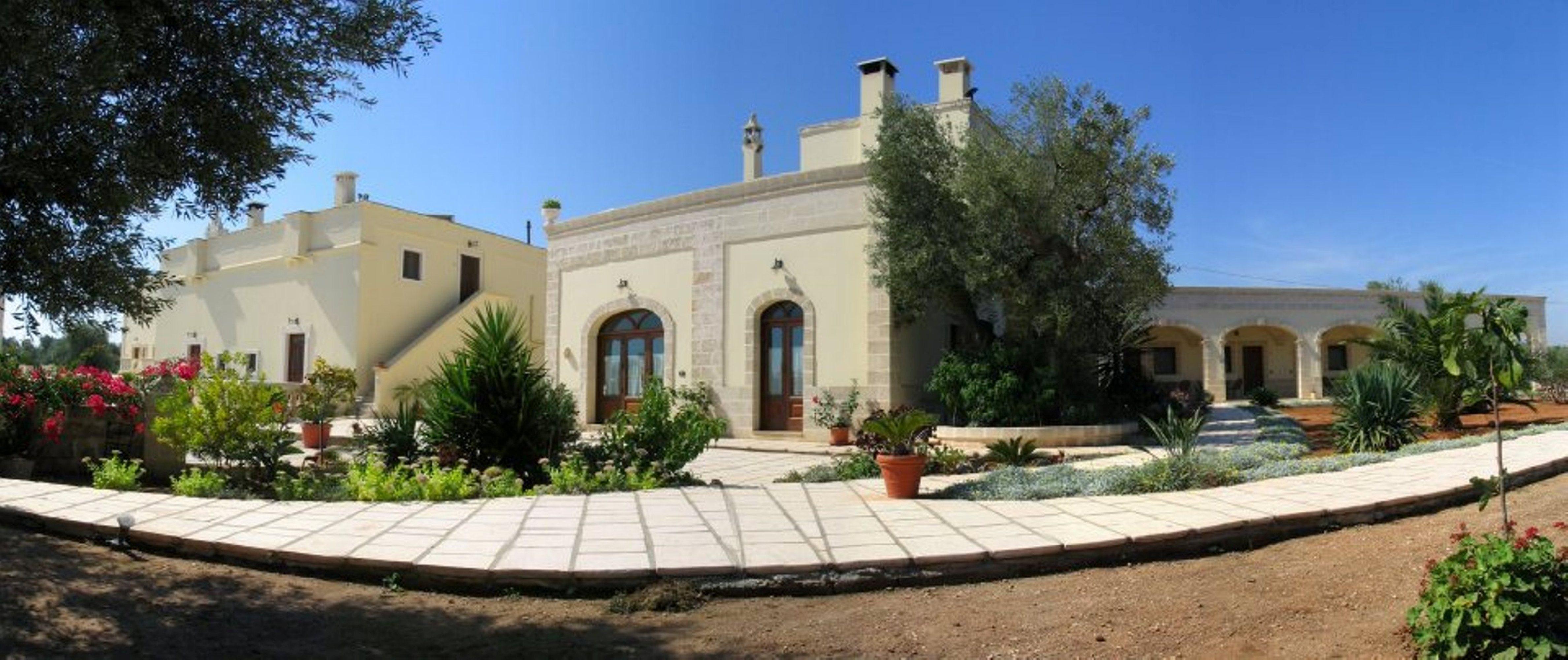 Masseria San Martino Hotel Pezze Di Greco Exterior photo